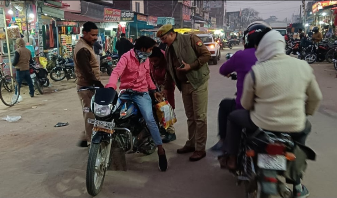 गोरखपुर -: चौकस दिखी सोनबरसा पुलिस चौकी की पुलिस 