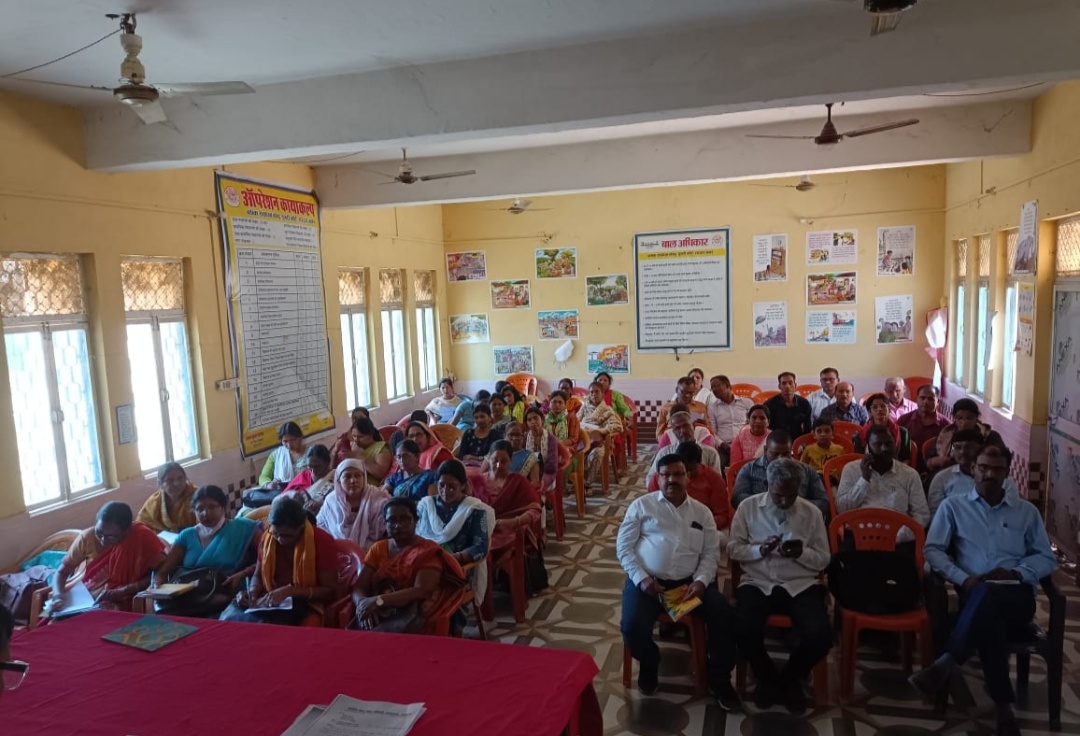 बीआरसी सरदरनगर में की गई प्रधानाध्यापकों की मासिक बैठक 