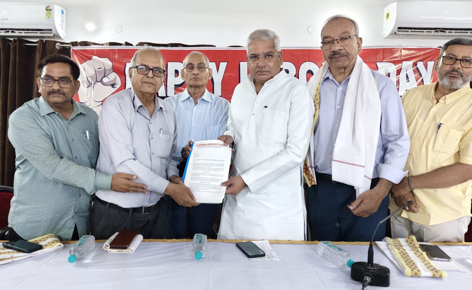 पत्रकारों की समस्या समाधान की वकालत मुख्यमंत्री से करूंगा : मयंकेश्वर शरण सिंह 