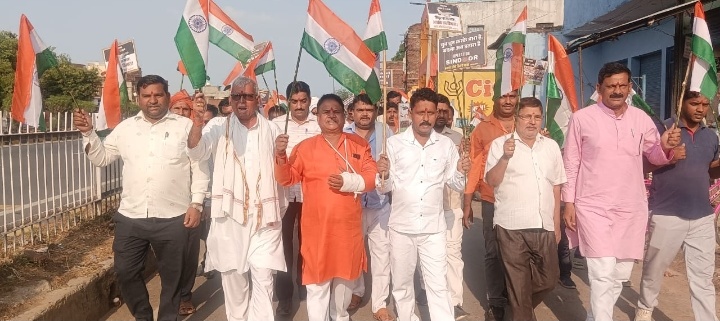 आपरेशन सिन्दूर की सफलता पर सैनिकों के सम्मान में निकला तिरंगा शौर्य यात्रा