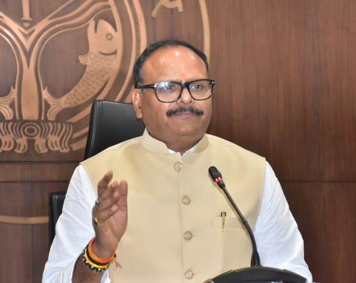 त्यौहार-गर्मी को लेकर अस्पताल अलर्ट मोड पर: ब्रजेश पाठक