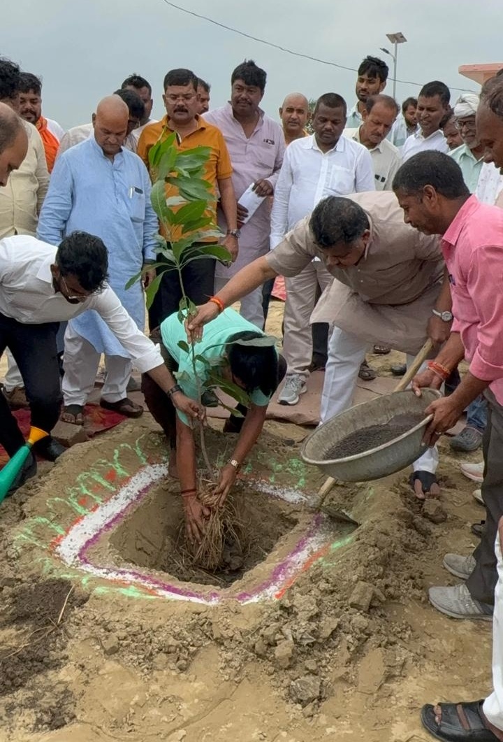 विधायक विपिन सिंह द्वारा पर्यावरण संरक्षण की दिशा में हो रहे कार्य का किया गया लोकार्पण 