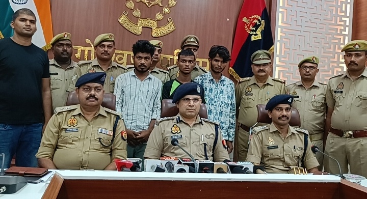 गोरखपुर -: एक पखवाड़े के भीतर पुलिस ने किया 19 लाख चोरी का खुलासा 
